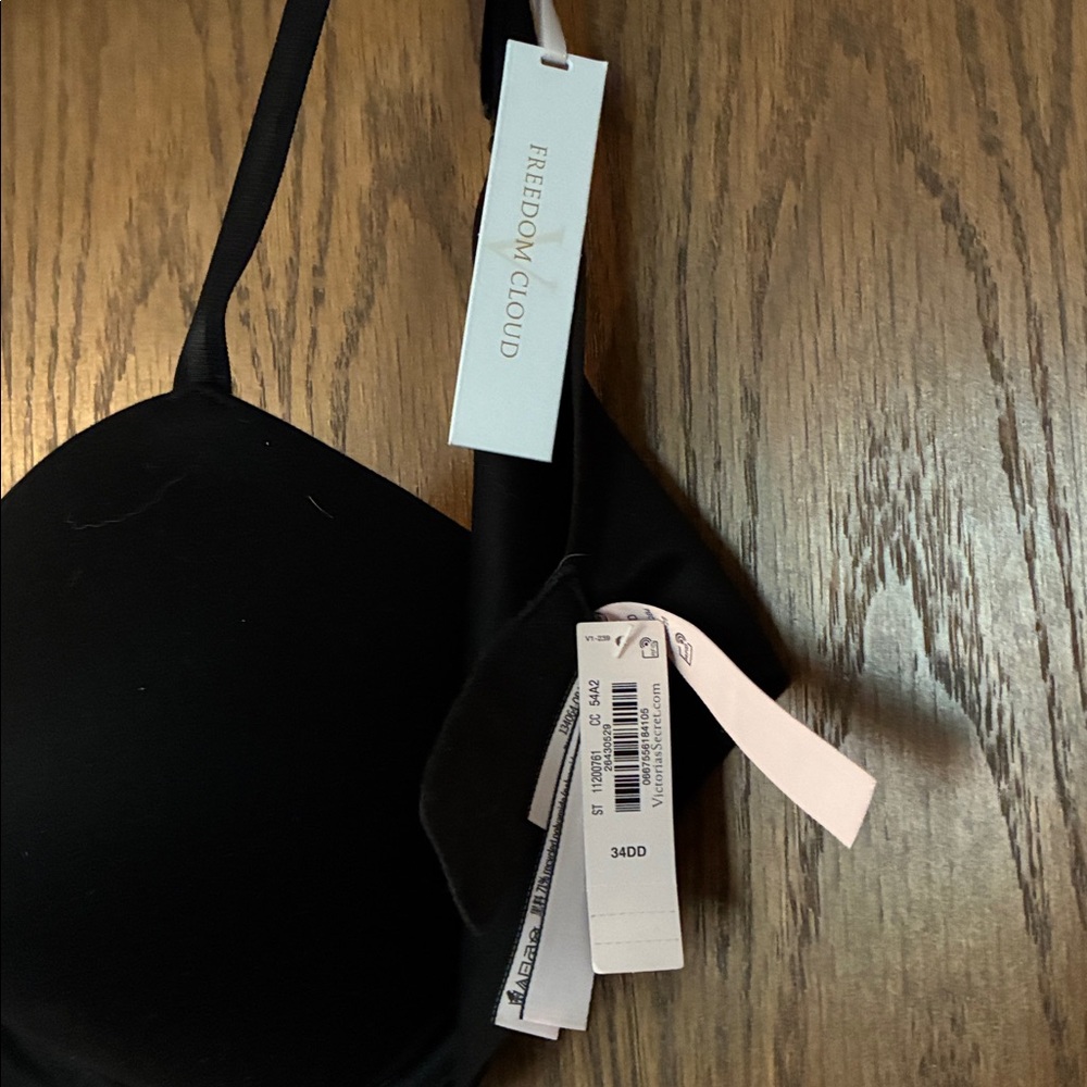Victoria's Secret Black plunge demi bra - Picture 3 of 4